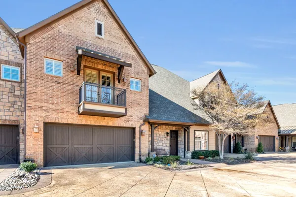 Property Slideshow image 2 of 40 | 332 watermere dr, Southlake, TX, 76092