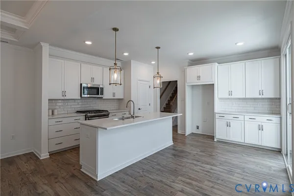 Property Slideshow image 2 of 20 | 6726 mayland ridge ln, Moseley, VA, 23120