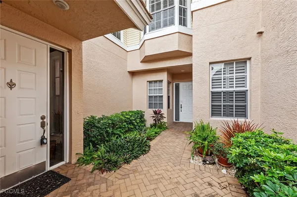 Property Slideshow image 3 of 49 | 25140 goldcrest dr 622, Bonita Springs, FL, 34134