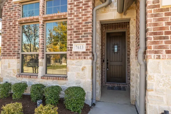 Property Slideshow image 3 of 36 | 7613 newtown, The Colony, TX, 75056