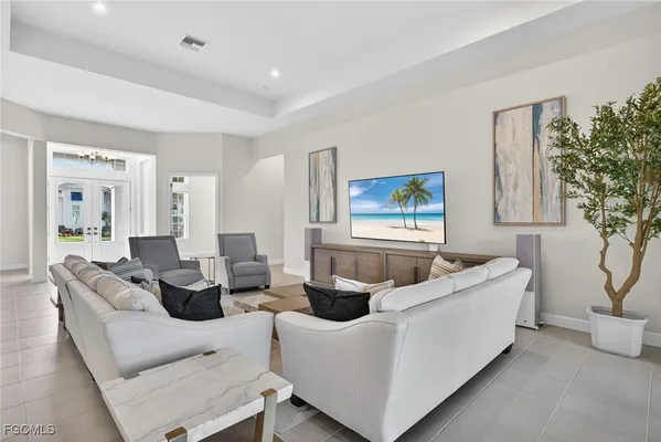 Property Slideshow image 3 of 37 | 11400 canal grande dr, Fort Myers, FL, 33913