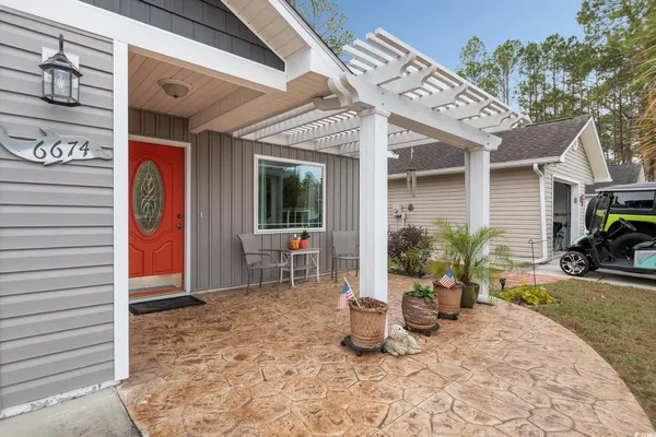 Property Slideshow image 2 of 35 | 6674 wisteria dr, Myrtle Beach, SC, 29588