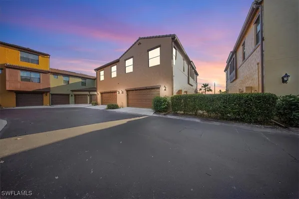 Property Slideshow image 2 of 50 | 9063 capistrano st 4401, Naples, FL, 34113