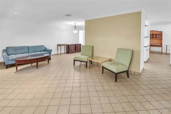 Property Slideshow image 2 of 29 | 1331 campanelli dr, Plantation, FL, 33322