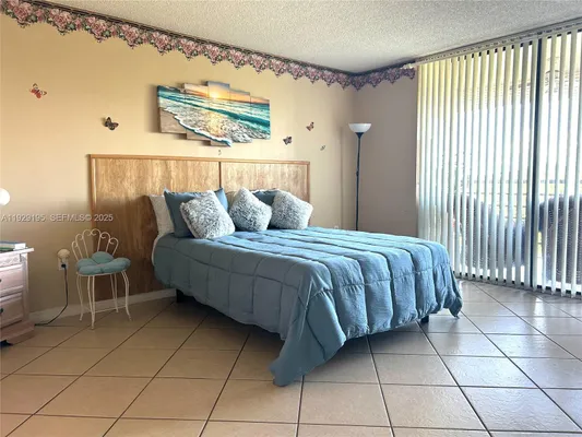 Property Slideshow image 3 of 36 | 900 saint charles pl apt 606, Pembroke Pines, FL, 33026