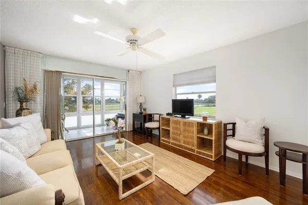 Property Slideshow image 3 of 34 | 40 vista gardens trl apt 201, Vero Beach, FL, 32962