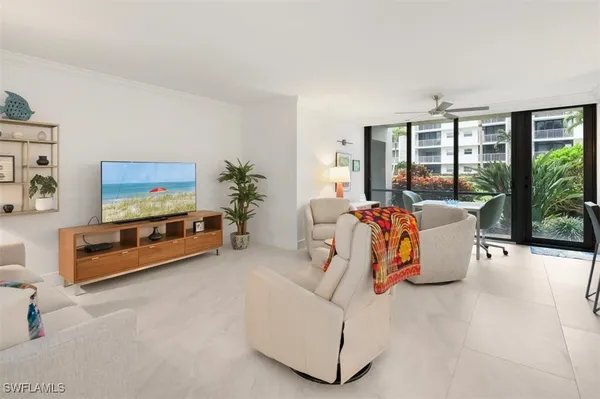 Property Slideshow image 3 of 20 | 3000 gulf shore blvd 106, Naples, FL, 34103