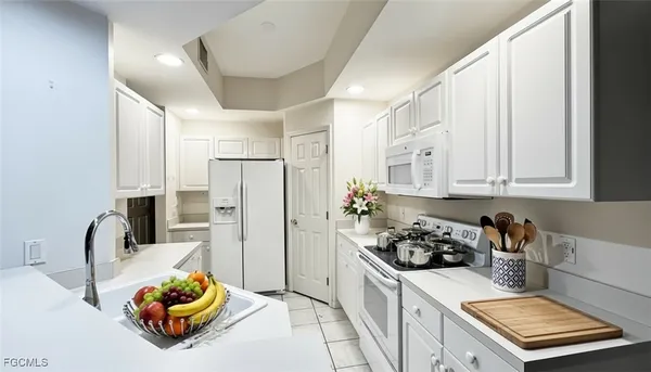 Property Slideshow image 3 of 9 | 14999 rivers edge ct b2, Fort Myers, FL, 33908