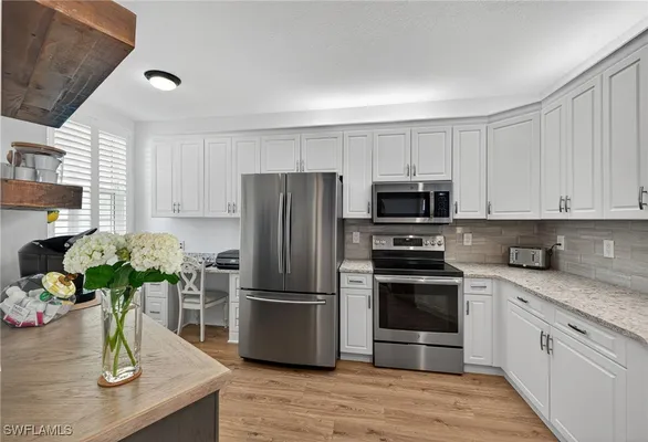 Property Slideshow image 3 of 25 | 8355 excalibur cir l3, Naples, FL, 34108