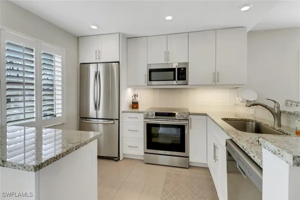 Property Slideshow image 3 of 18 | 3055 riviera dr 201, Naples, FL, 34103