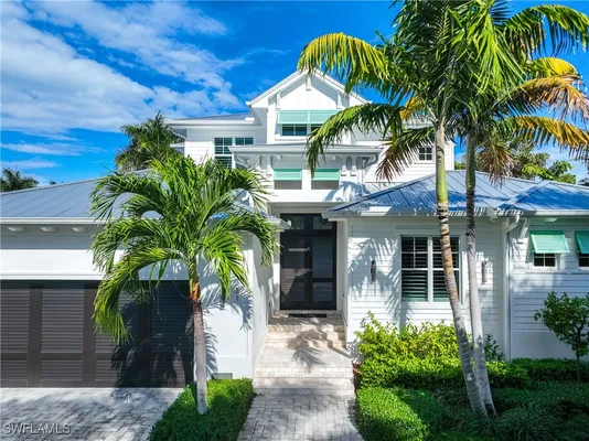Property Slideshow image 2 of 47 | 331 spring line dr, Naples, FL, 34102