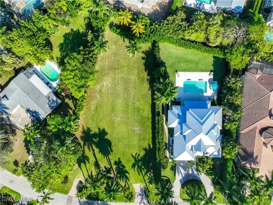 Property Slideshow image 3 of 46 | 331 spring line dr, Naples, FL, 34102