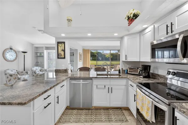 Property Slideshow image 3 of 33 | 12820 dornoch ct, Fort Myers, FL, 33912