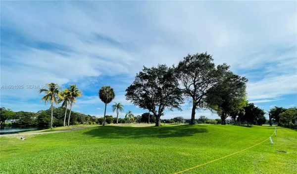 Property Slideshow image 3 of 9 | 301 sw 135th ave 415c, Pembroke Pines, FL, 33027