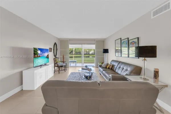Property Slideshow image 2 of 38 | 4402 martinique ct k2, Coconut Creek, FL, 33066