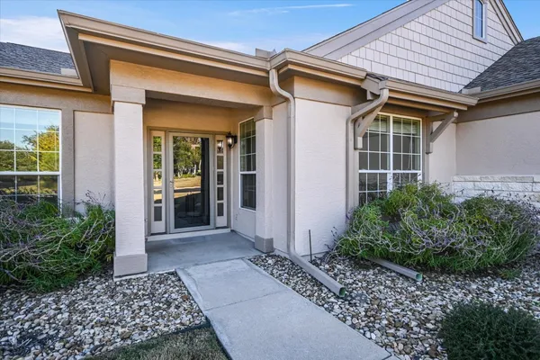 Property Slideshow image 2 of 31 | 204 colorado river rd, Georgetown, TX, 78633