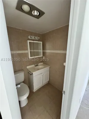 Property Slideshow image 2 of 20 | 18 hastings b 18, West Palm Beach, FL, 33417