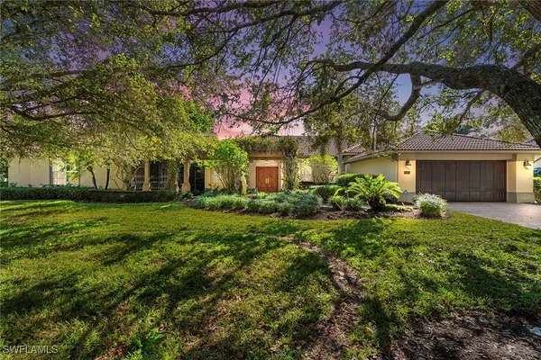 Property Slideshow image 2 of 50 | 8840 mariposa ct, Naples, FL, 34113