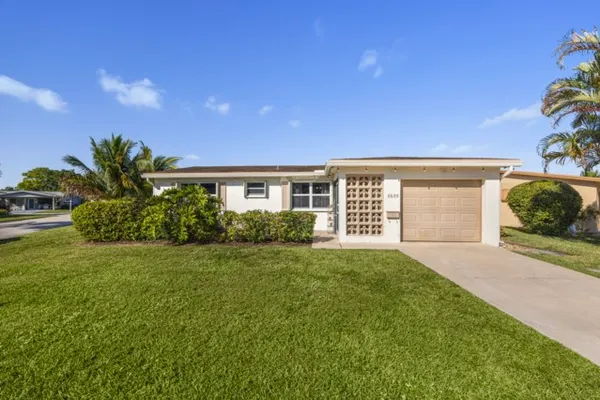 Property Slideshow image 2 of 22 | 6655 nw 11th ct, Margate, FL, 33063