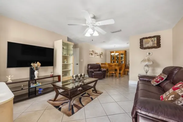 Property Slideshow image 3 of 22 | 6655 nw 11th ct, Margate, FL, 33063
