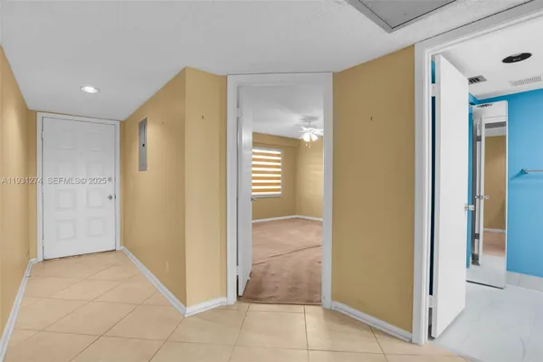 Property Slideshow image 3 of 32 | 12701 sw 14th st 402j, Pembroke Pines, FL, 33027