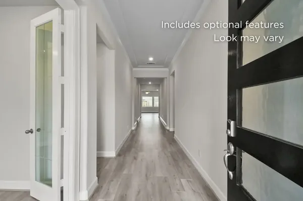 Property Slideshow image 2 of 11 | 5151 silverbell ln, Montgomery, TX, 77316