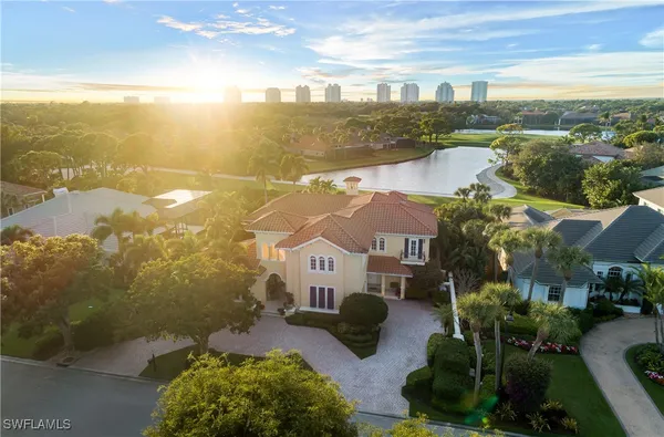 Property Slideshow image 2 of 44 | 3351 creekview dr, Bonita Springs, FL, 34134