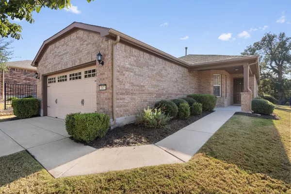 Property Slideshow image 2 of 30 | 307 kickapoo creek ln, Georgetown, TX, 78633