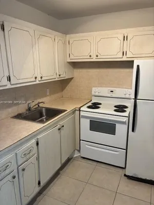 Property Slideshow image 3 of 14 | 306 norwich m 306, West Palm Beach, FL, 33417