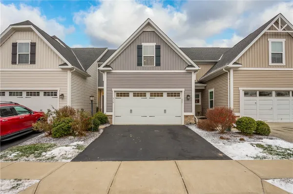 Property Slideshow image 2 of 34 | 310 azalea ct, Canonsburg, PA, 15317