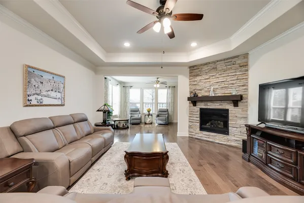 Property Slideshow image 3 of 35 | 7997 reservoir dr, Frisco, TX, 75036