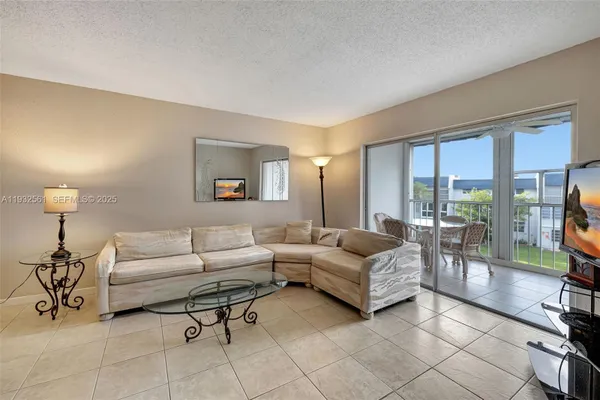 Property Slideshow image 3 of 29 | 7897 golf circle dr apt 309, Margate, FL, 33063