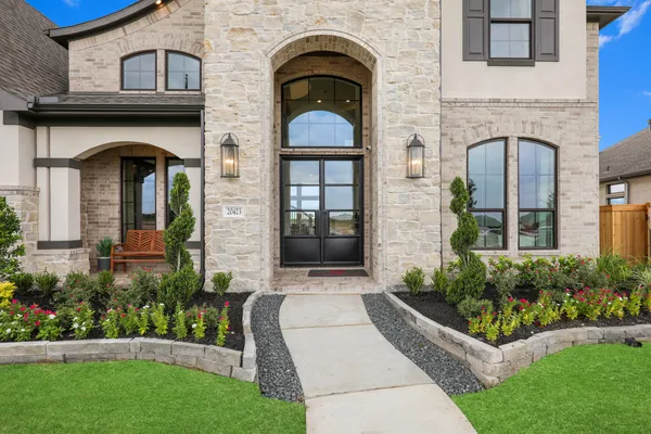 Property Slideshow image 2 of 32 | 5051 wildtree crk, Magnolia, TX, 77316