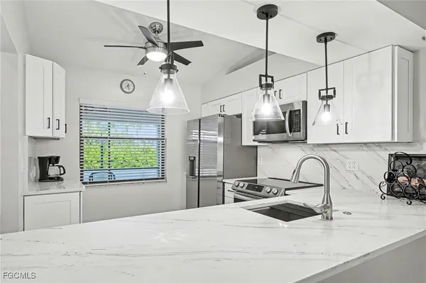Property Slideshow image 3 of 46 | 11671 caraway ln 3156, Fort Myers, FL, 33908