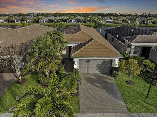 Property Slideshow image 2 of 36 | 11729 sw golden falls ln, Port St Lucie, FL, 34987