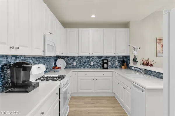 Property Slideshow image 3 of 36 | 9205 museo cir 103, Naples, FL, 34114