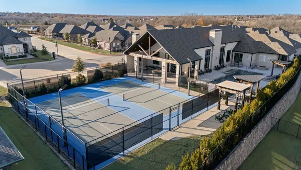 Property Slideshow image 2 of 39 | 815 rio vista ln, Rockwall, TX, 75087