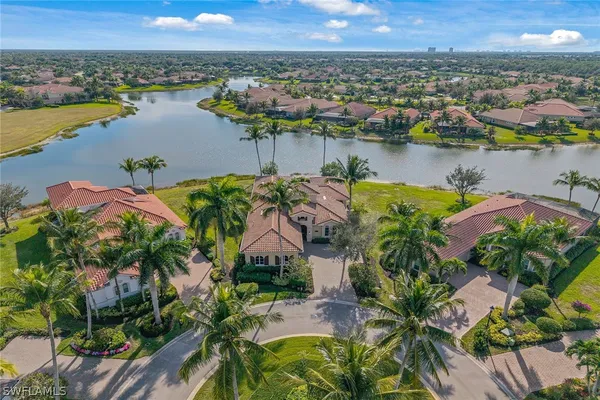 Property Slideshow image 2 of 50 | 9322 chiasso cove ct, Naples, FL, 34114