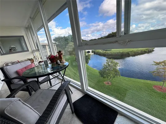 Property Slideshow image 2 of 8 | 3205 portofino pt j4, Coconut Creek, FL, 33066