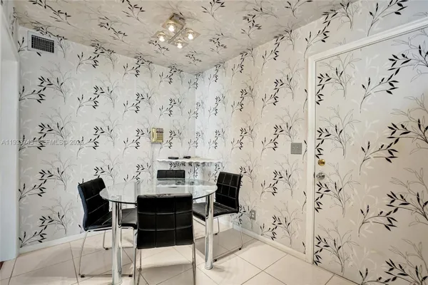 Property Slideshow image 2 of 31 | 4751 nw 21st st 303, Lauderhill, FL, 33313