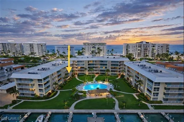 Property Slideshow image 2 of 34 | 3000 gulf shore blvd 212, Naples, FL, 34103