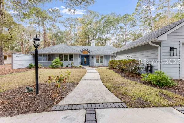 Property Slideshow image 3 of 43 | 8 edgewood ct, Hilton Head Island, SC, 29926