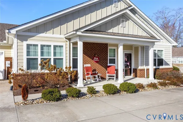 Property Slideshow image 3 of 27 | 15009 dogwood villas pl, Chesterfield, VA, 23832