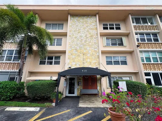 Property Slideshow image 2 of 25 | 410 se 2nd st apt 406, Hallandale Beach, FL, 33009