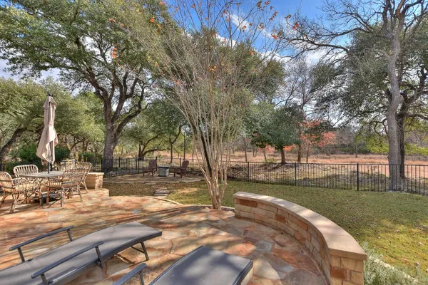 Property Slideshow image 2 of 40 | 192 trail rider way, Georgetown, TX, 78633