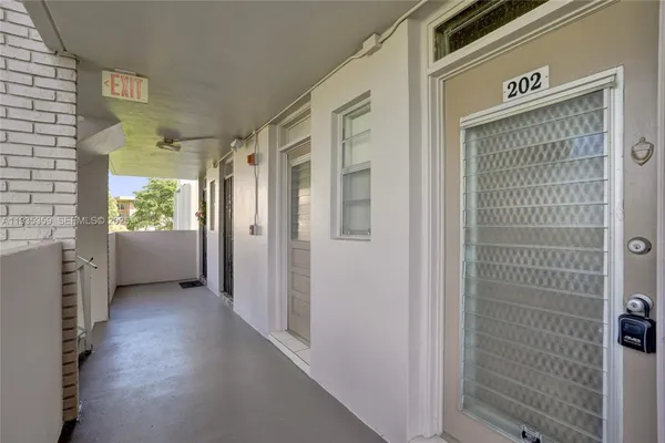 Property Slideshow image 3 of 49 | 2800 nw 47th ter 202a, Lauderdale Lakes, FL, 33313