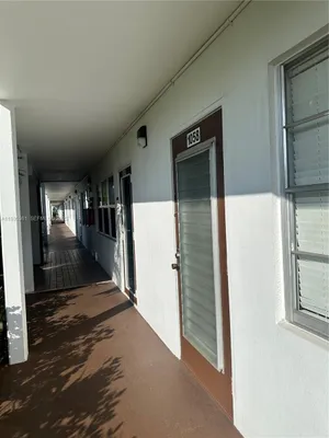 Property Slideshow image 2 of 24 | 1058 harwood e unit e, Deerfield Beach, FL, 33442