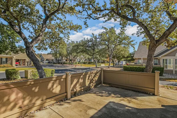 Property Slideshow image 2 of 33 | 30 wildwood dr 111, Georgetown, TX, 78633