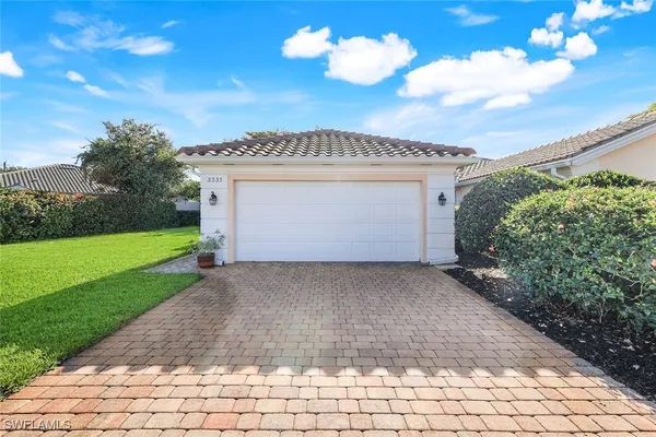 Property Slideshow image 2 of 43 | 3333 cayman ln, Naples, FL, 34119