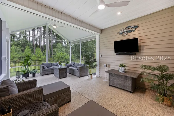 Property Slideshow image 2 of 61 | 128 carolina oaks ave, Bluffton, SC, 29909